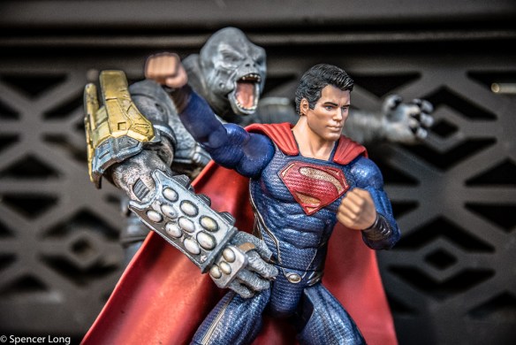 Superman.vs.monster-16